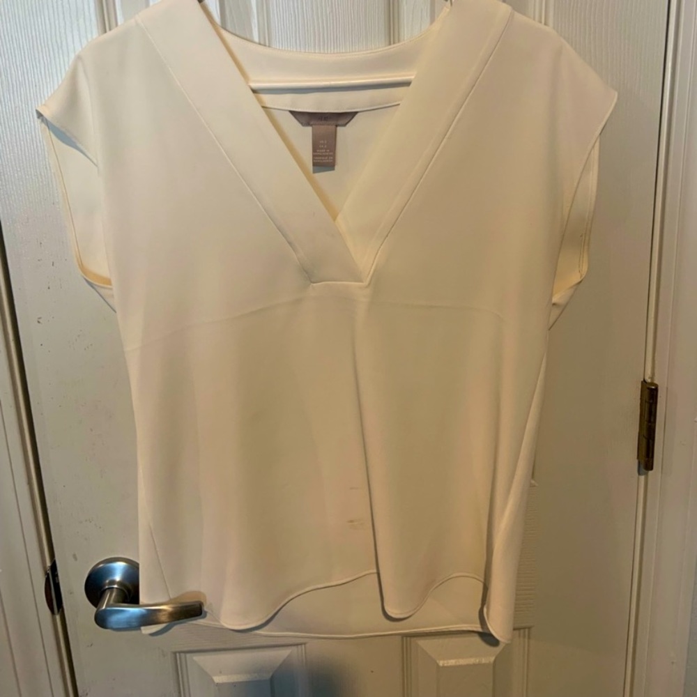 H&M short sleeve blouse